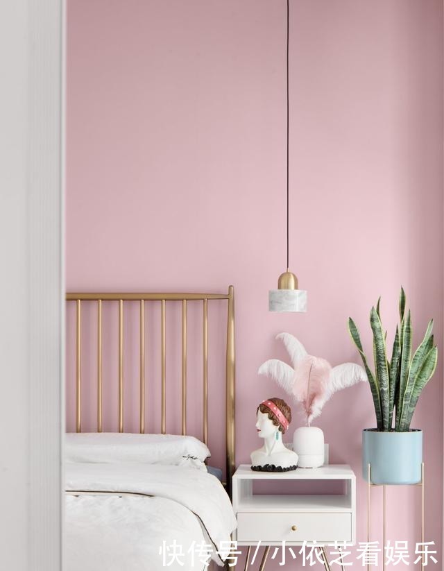 主卧|年轻人的家干嘛要装修的灰突突?青春明媚充满朝气,住着才舒服