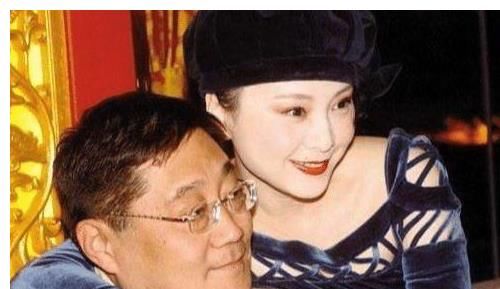 曾是《红楼梦》晴雯，被丈夫宠23年连洗内衣都承包，如今人财两空