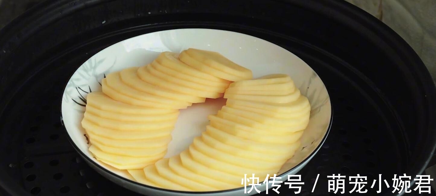 紫薯|天热了，家人没胃口就爱吃这个，不煎不炸，一蒸一煮就出锅，真香