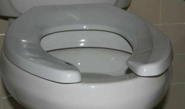 特别之处|为什么美国的厕所，马桶前面会有一个缺口，有什么特别之处吗？
