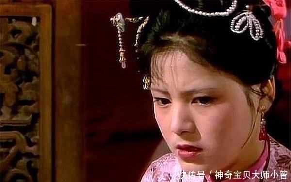 宝姑娘|袭人为何挨了宝玉的窝心脚？麝月说的一句话是关键！
