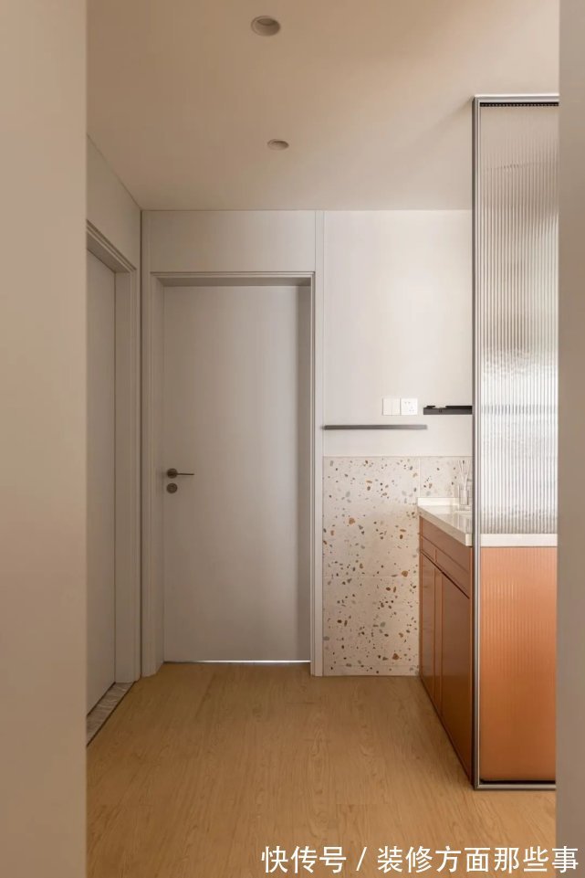 toilet|107㎡现代风,这个春天绝美配色,也太好磕了