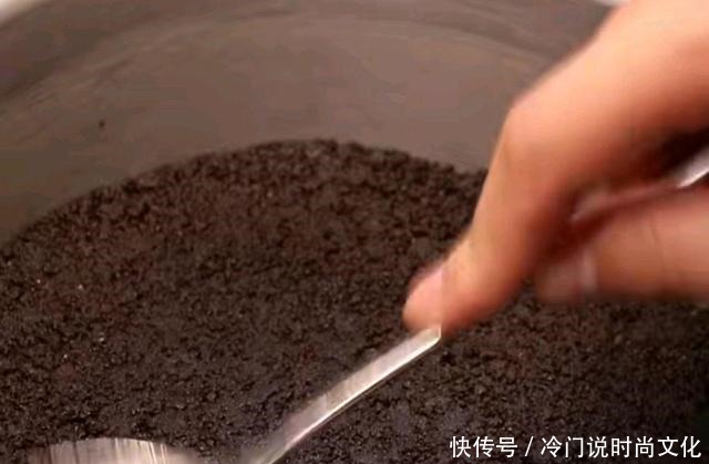 满满的|它有着满满的卡路里,但却是我无法抗拒的诱惑,一切靠后先吃再说