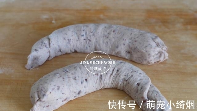 家常烙饼换个做法,松软可口,浓浓红豆香,用凉水和面也不硬