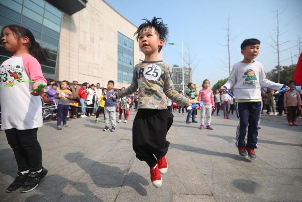 发育|孩子将来是不是大高个，不用做检查，看这三个部位长短就一目了然