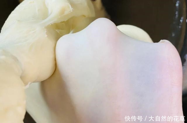 简单而朴素的做法,味道却不普通,最适合新手的烘焙入门面包