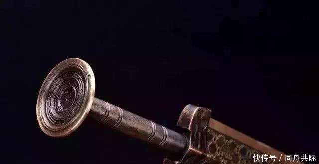 千年中国宝剑出土,震动考古界,学者人类历史该修改了!