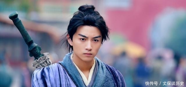 随手|古代大侠吃完饭,随手扔下银子就走,小二难道不怕给少了?