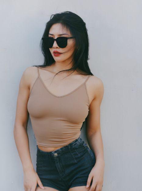 力量训练|健身达人曹烨岚,清纯美女,曼妙身姿使人眼红,坚持运动是关键