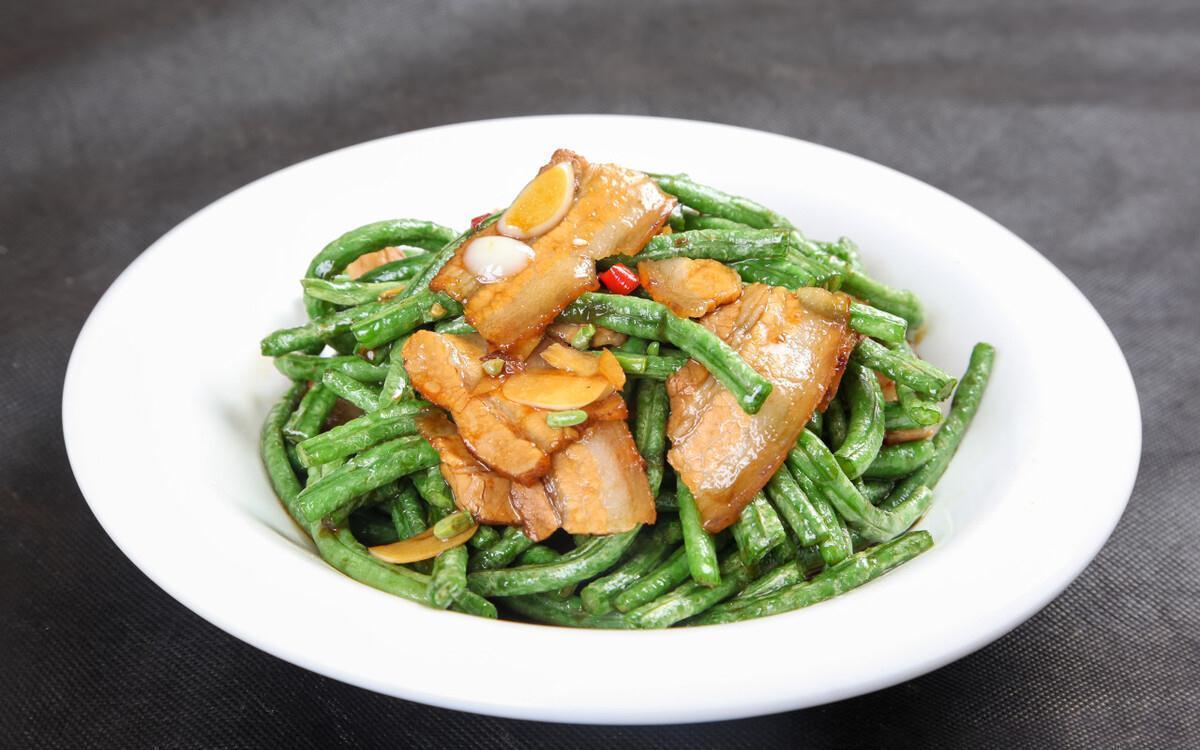 才知道，这4道菜是饭店最干净的，可以放心大胆点，懂行的人都点