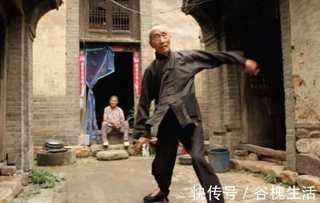 赫释斋!释永信的武功有多高?从没有人见他出手,但这4个人是试金