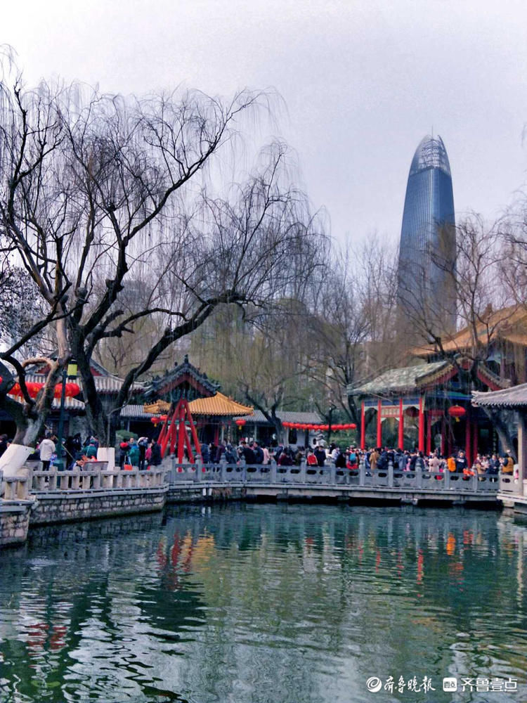 打卡济南趵突泉公园啦！感受节日里春的味道|就地过年?春在身边| 打卡济南趵突泉公园啦！感受节日里春的味道\＂,\＂i16\＂:\＂就地过年?春在身边