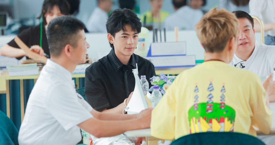 店长|《中餐厅》上演“后宫甄嬛传”，宁静夺了黄晓明的权