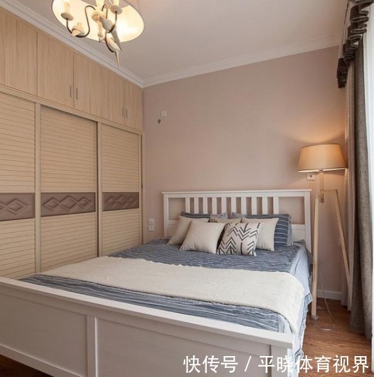 沙发|机智媳妇不做吊顶,放弃背景墙,玄关阳台一点也不浪费,太漂亮了