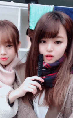 |搞笑GIF: 姜还是老的辣 以后再也不跟老丈人打牌了