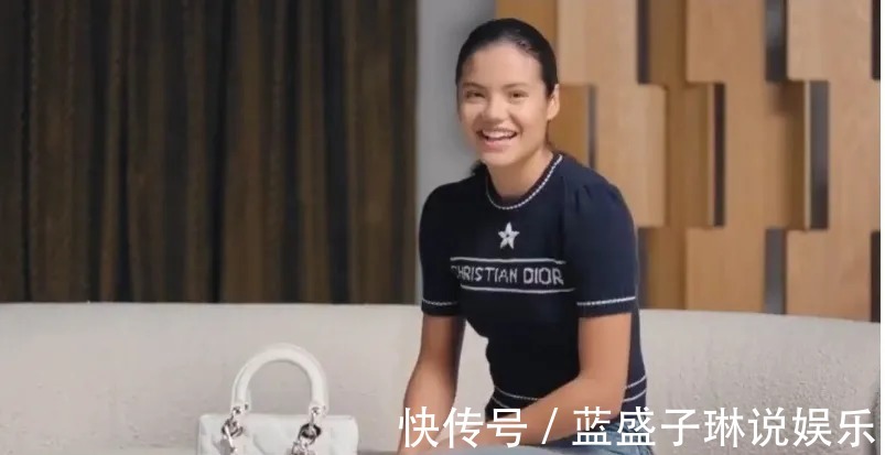 包包|拉杜卡努的迪奥包包里都装了些啥!
