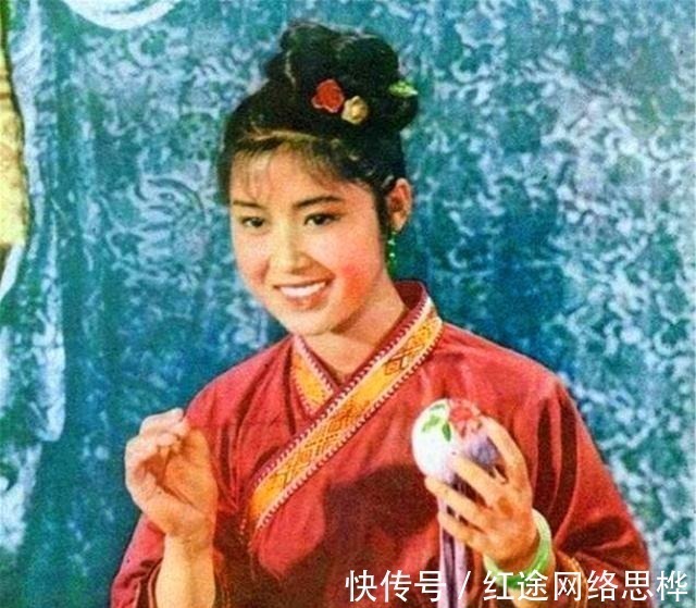 俏丽@靠捡漏“刘三姐”成名的黄婉秋,后来嫁小6岁老公,近况如何?