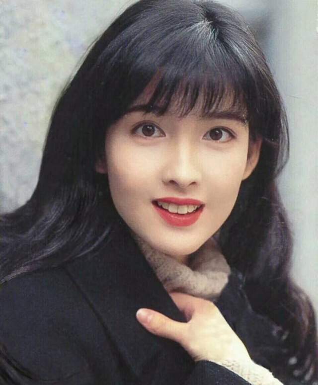 才女@“高端玩家”倪震,相貌平平却享尽艳福,他的“坏”不简单