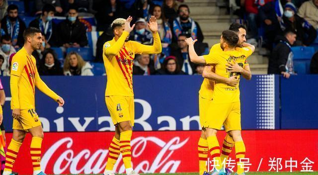皮克|2-2!96分钟绝平,巴萨险些翻车,皮克染红,武磊替补未登场