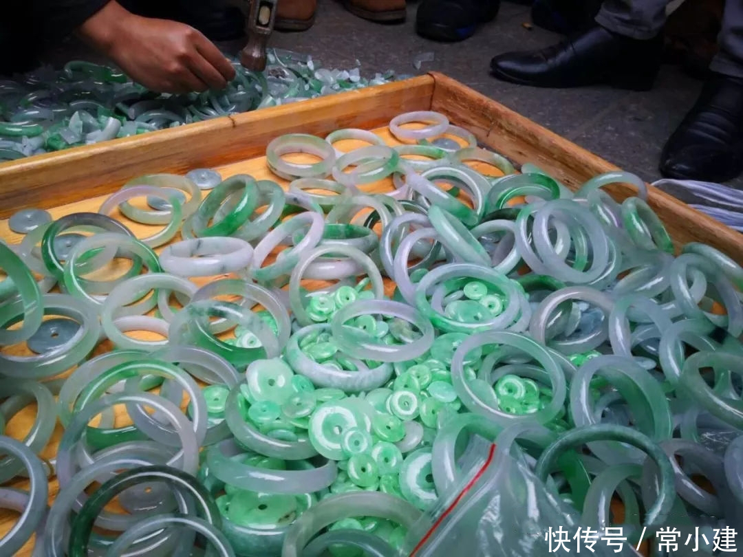 捡漏|整顿玉石市场出重拳,瑞丽销毁超千万元的B、c货翡翠