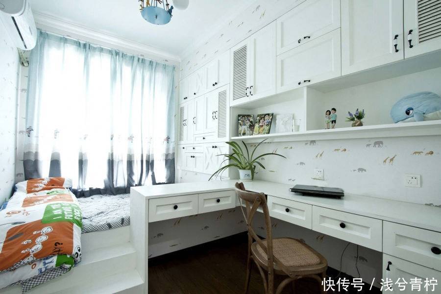 飘窗|头一次见有人卧室装这种床，不得不感叹聪明，看完想立马回家学装