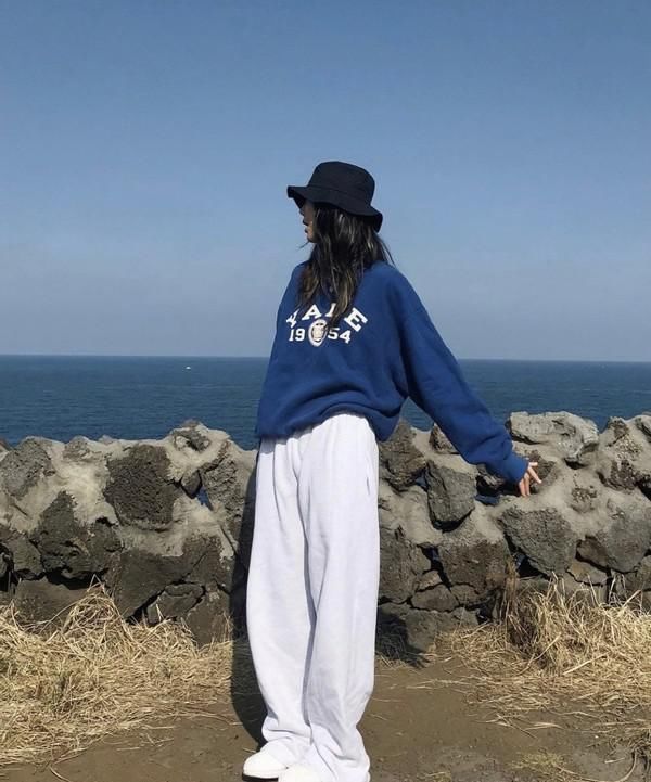 早春不要太“花哨”，选对配色成功一半，这3种配色值得借鉴