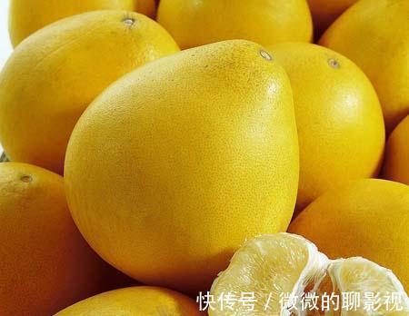 柚子皮,很多人当垃圾扔了,做成零食,家人抢着吃,还润喉止咳