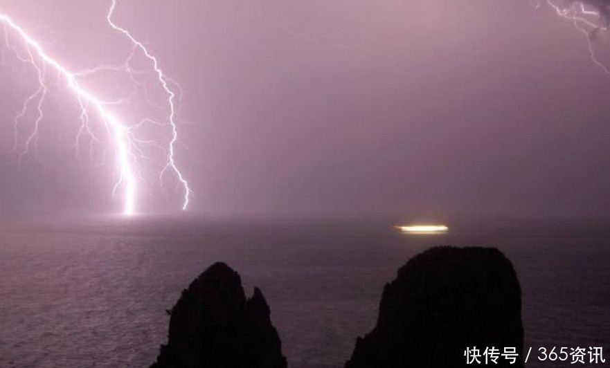 一道闪电是多少度电，闪电掉进海里，会电死多少鱼