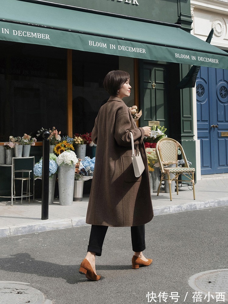 牛津鞋 你的鞋子该换了,今年穿大衣就配这4双,时髦不说还显瘦又显高