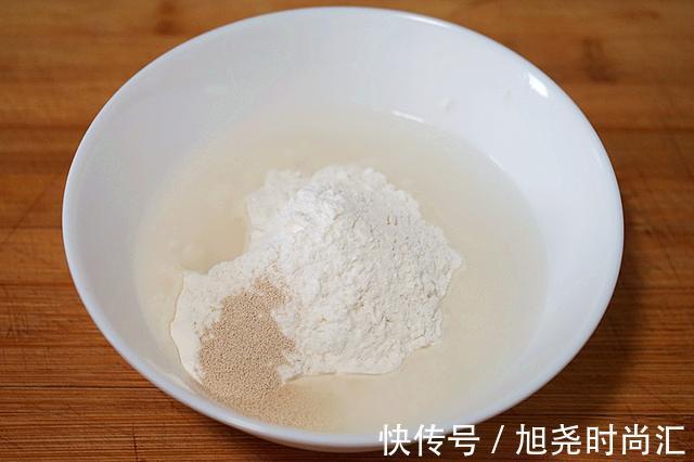 吐司|贝贝南瓜香甜软糯,做成吐司馅料好吃到爆,这食谱已被千人收藏了