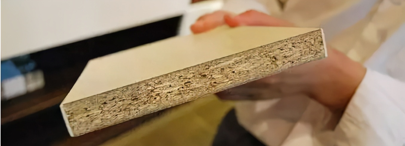 颗粒板|衣柜用什么板材好对比5种板材，选它10年不变形，更好用