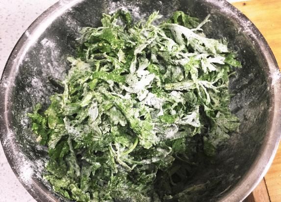 茼蒿|失眠要常吃这菜,它是天然“安眠药”,三天两头吃一次,睡得香