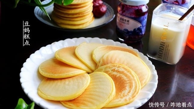 又一道零难度早餐,玉米面松饼,早起5分钟搞定,又软又健康