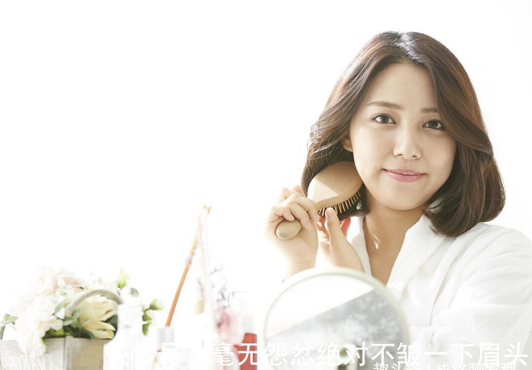 蓬松感|女人到了50岁留短发更好看?适合的短发堪比整形,不适合土得掉渣