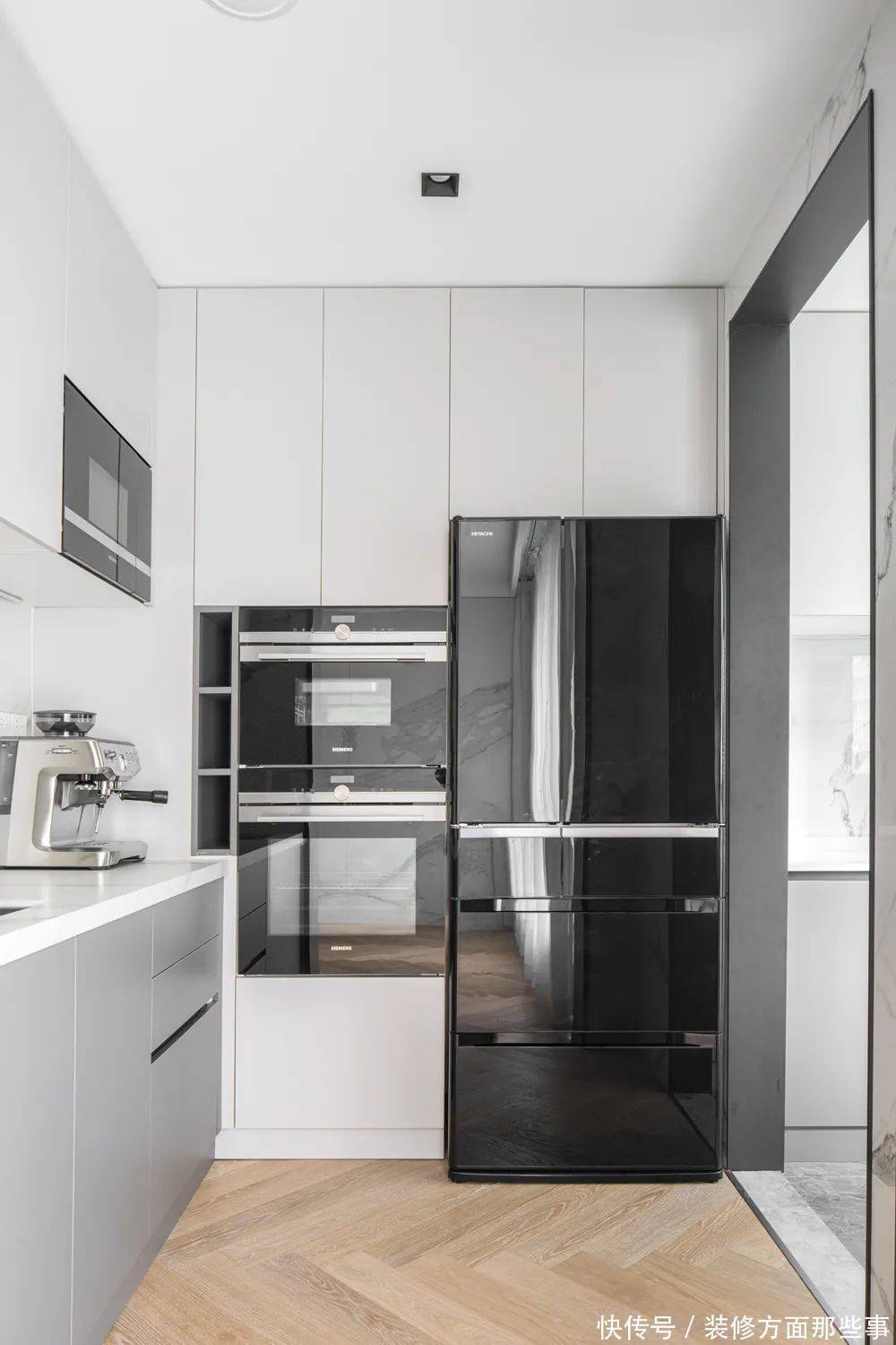 门板|想做一门到顶的极简衣柜?看完这些超高柜门分析再说