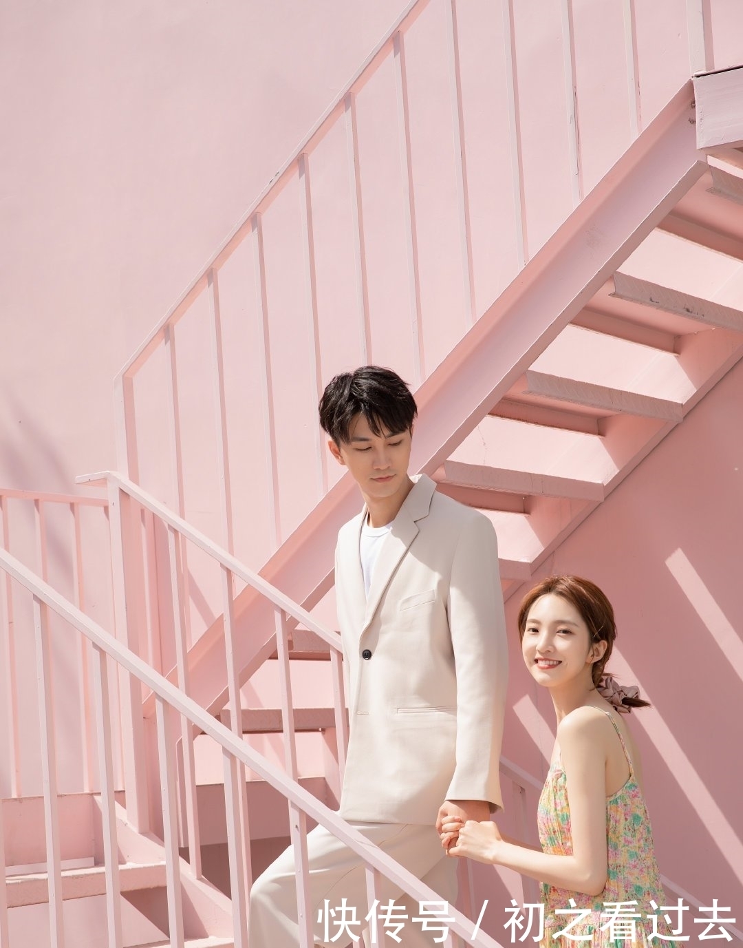 大秀 “奇闻CP”和“名笑CP”大秀恩爱,从恋综走出去的模范情侣,齁甜