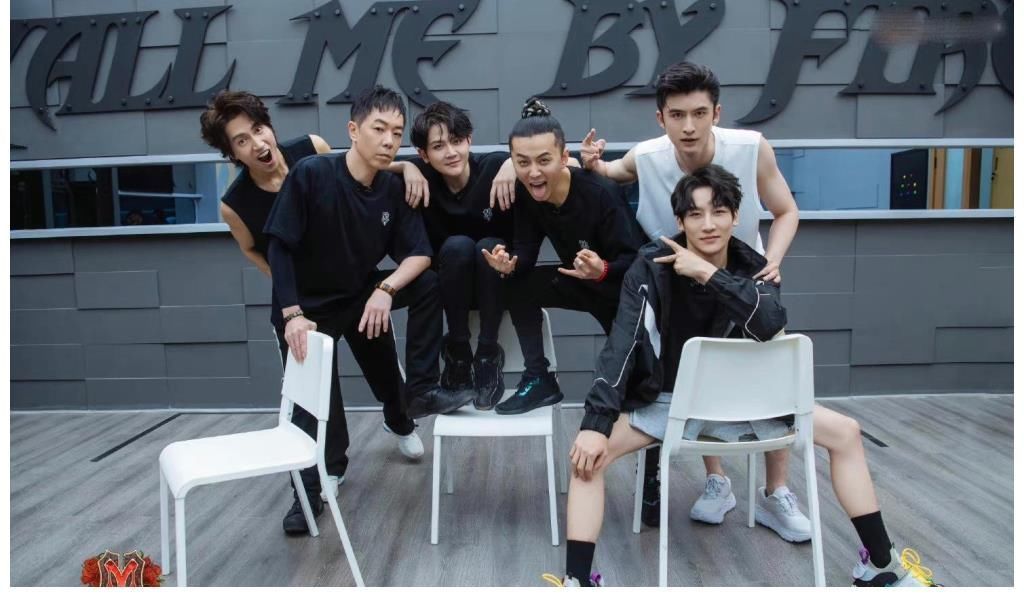 人设崩塌第二人？敖犬“自大”抢歌词还甩锅言承旭，太“绿茶”了