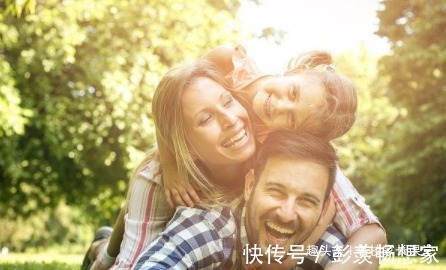 孩子|4种父母不仅养不出好孩子，未来还会很可悲，有你吗