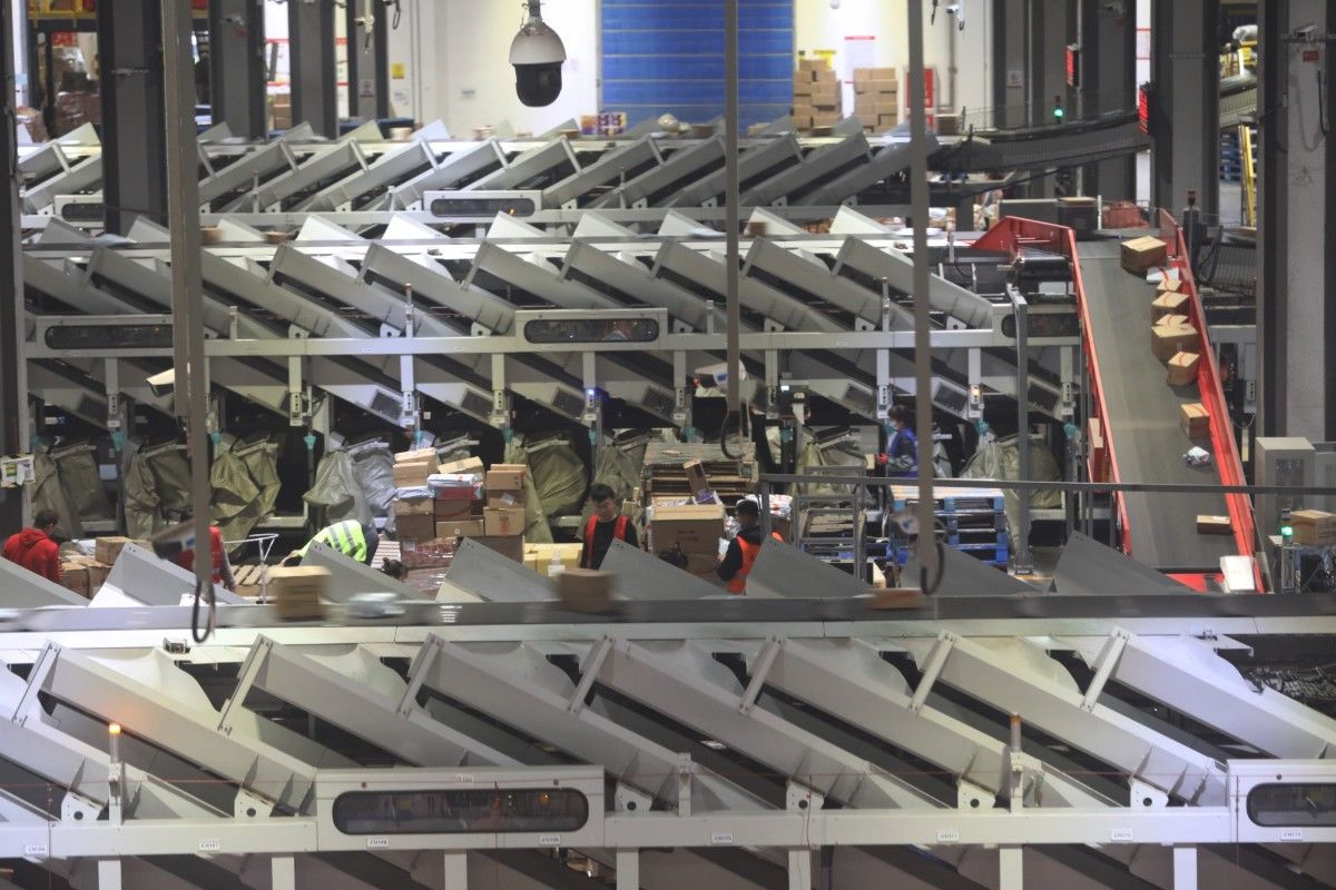 记者|您的快递到哪儿了？记者探访北京快递分拣中心