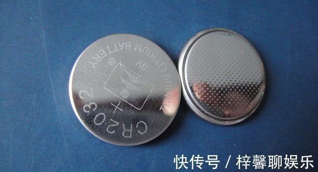 医生|孩子将502滴入眼睛,爸爸的应急措施,医生都大赞幸亏处理及时