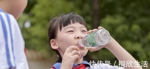 宝妈|宝宝喝水聪明?注意:这3种水千万别给宝宝喝,喝水里也有大学问