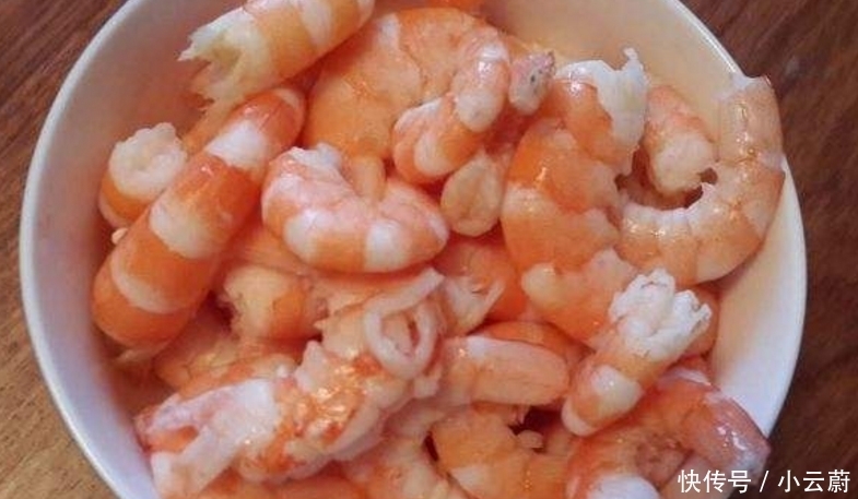 煮虾,万万不可省略的一步,不然又腥又不好吃,很多人不懂