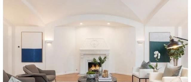 莱奥纳多|莱奥纳多575万美金的“寒舍”被挂牌,买房达人小李子最近在减负