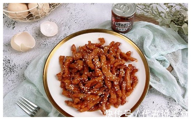 简单版糖醋里脊做法，色泽红亮，外酥内嫩，家里孩子吃得停不下嘴