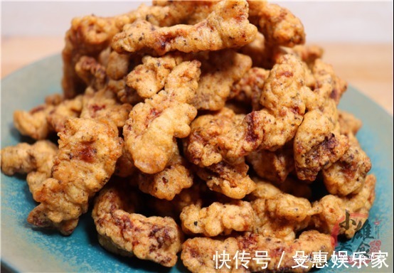 炸酥肉，用面粉还是淀粉，都不对！大厨教你正确做法，酥脆不回软