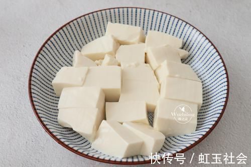 一日三餐|春节家宴,这道凉菜一上桌,全家都爱吃,做法才2分钟