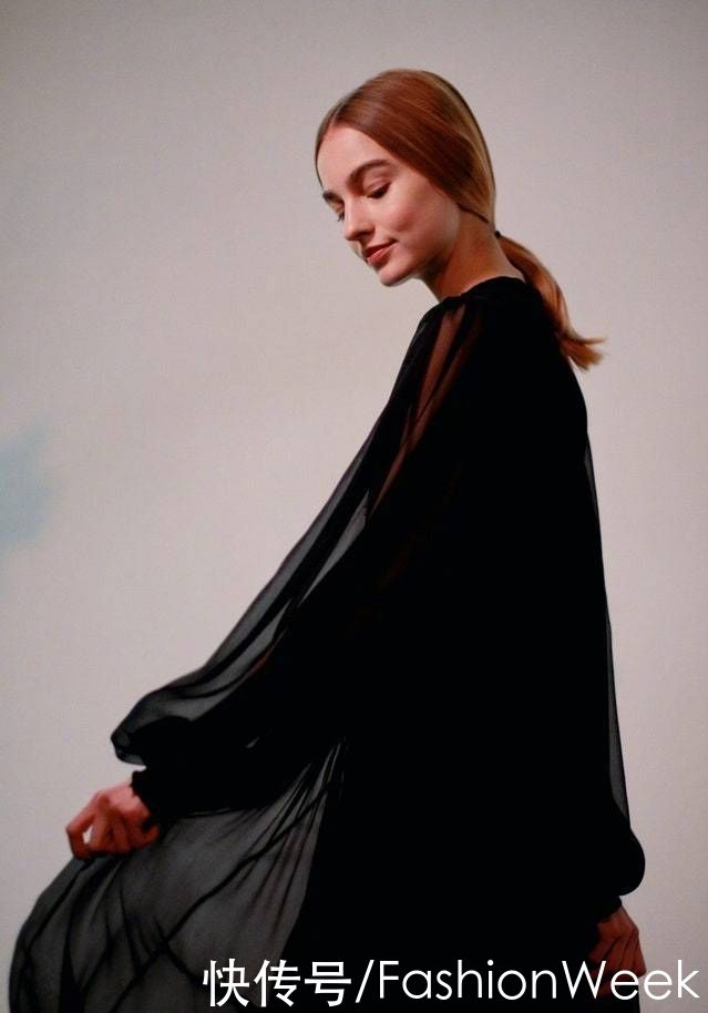 气质|低马尾的时尚超乎你的想象,任何风格无缝衔接,体现十足的魅力