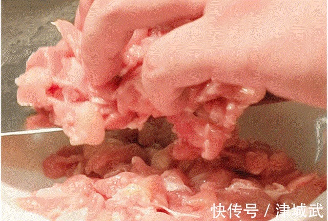 早餐吃它胜过吃包子!一包一煎就做好,我家宝宝每天都想吃它