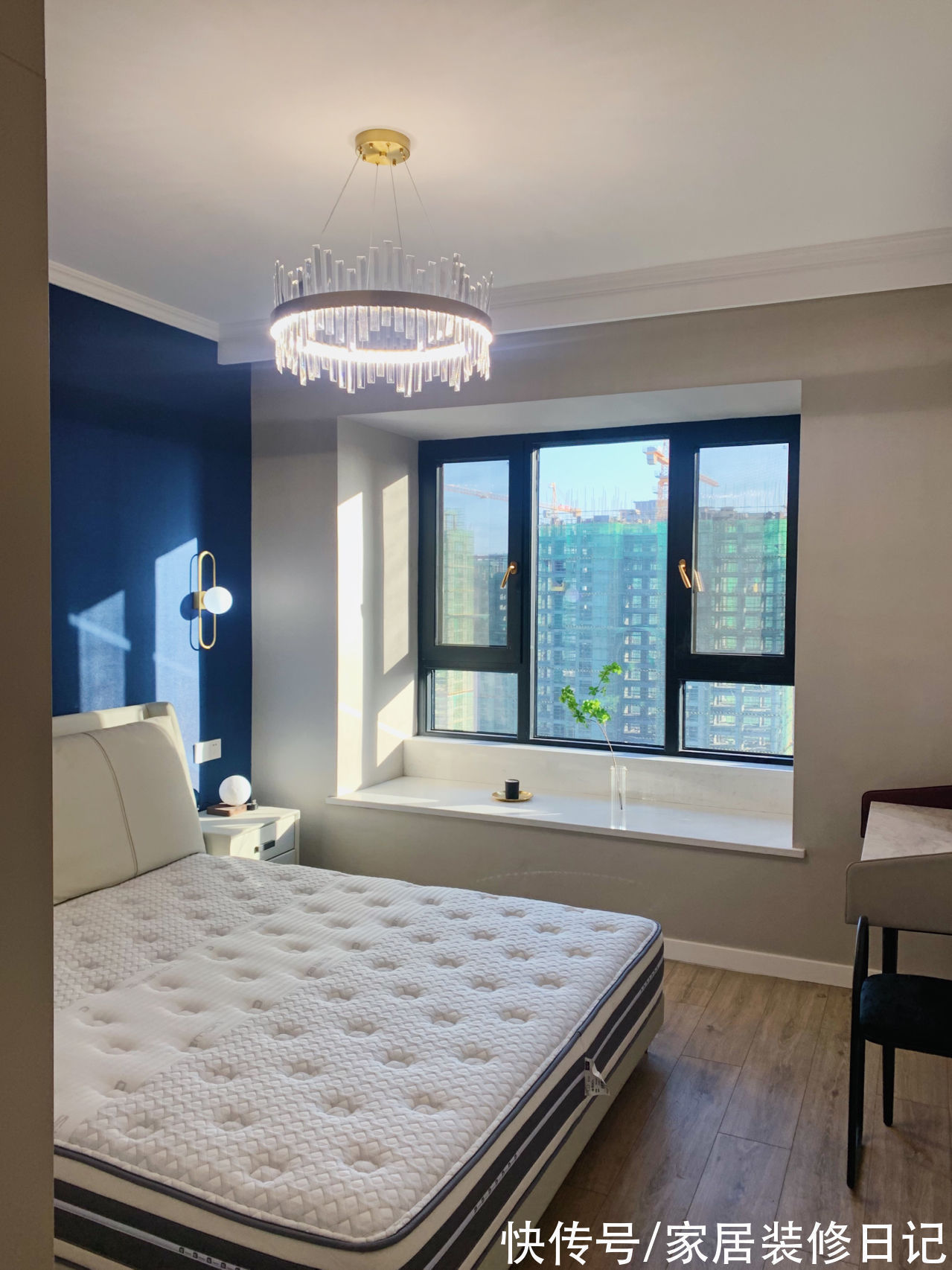 客厅|奶油系客厅太治愈了,却被女主戏称为18线城乡结合部,好凡尔赛啊