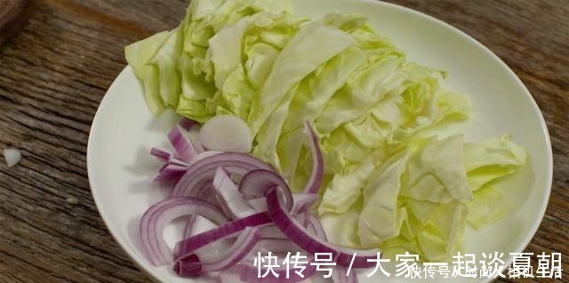 洋葱|洋葱和它是绝配，做法简单，美味下饭，软化血管，血管通畅了